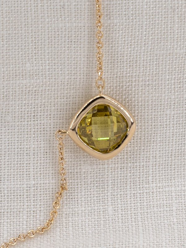 Collier-Hassna-Olive-1